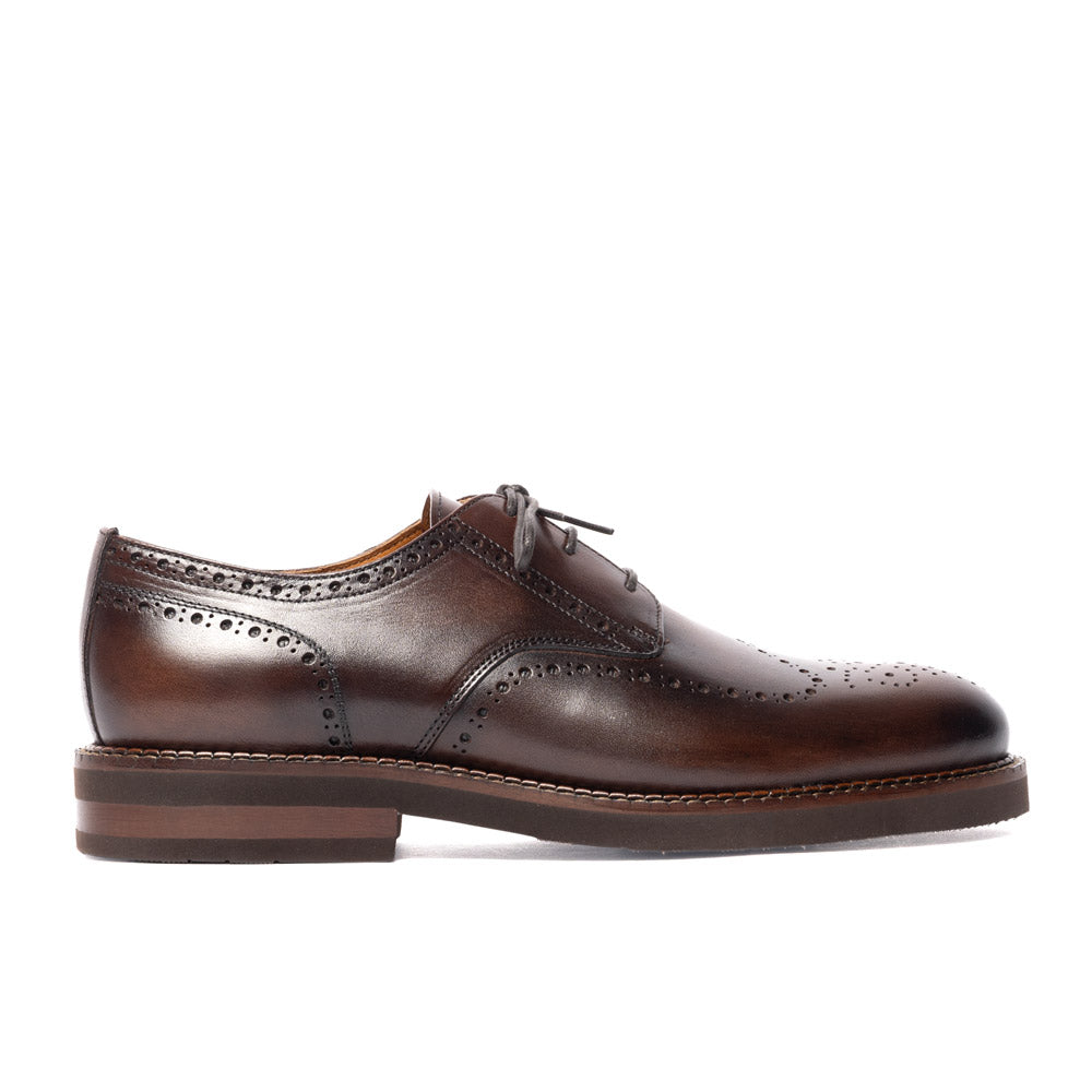VOYAGE London, full brogue café, vista lateral